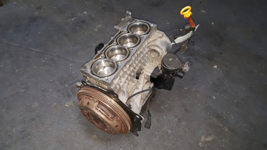 Onderblok Seat Ibiza 1.4 16v 74 kW 2004