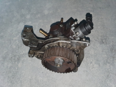 Dieselpomp Peugeot Expert 1.6 HDi 2011