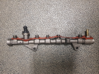 Fuel distributor Renault Laguna 2006