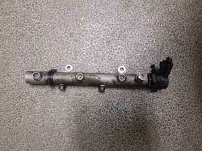 Distributeur de carburant Audi A4 Avant Quattro 3.0 TDI V6 24V 2007