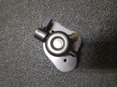 Benzinepomp BMW 3-Serie 316I 16V 2010