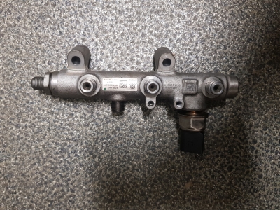 Distributeur de carburant Audi Q7 3.0 TDI V6 24V 2011