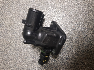 Boîtier du thermostat Fiat Doblo 1.3 D MJ 2015