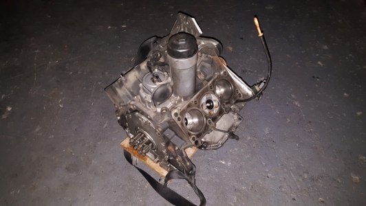 Onderblok Audi A6 2.5 TDI V6 110 kW 2000