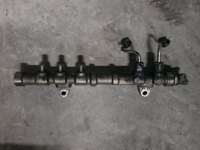 Fuel distributor Fiat Punto Evo 1.3 JTD 16V 2012