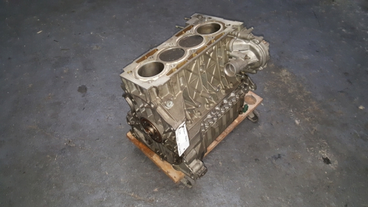 Engine block Citroen Xsara 2.0 16v 100 kW 2001