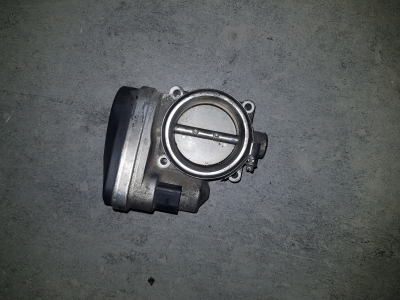 Throttle body BMW 1-Serie 116I 1.6 16V 2005