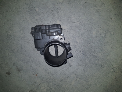 Throttle body BMW 5-Serie Touring 520D 2.0 Turbo 16V 2019
