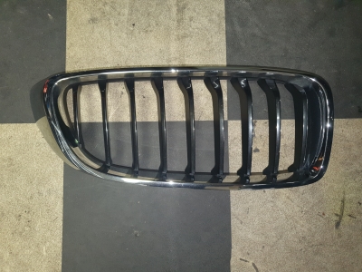 Grill BMW F32 2016 rechts