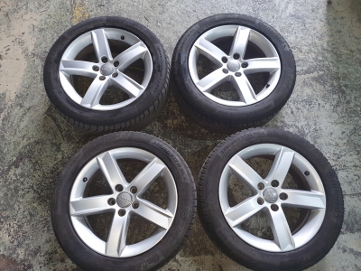 Lichtmetalen velgen + winterbanden Audi A4 Limousine 17 inch 2008
