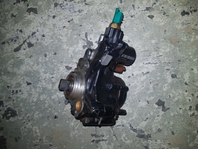 Dieselpomp Peugeot 508 2.0 HDiF 16V 2011
