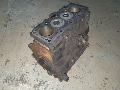 Onderblok Volkswagen Transporter 1.9 TDI 63 kW 2004