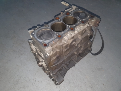 Onderblok Audi A3 2.0 FSi 110 kW 2004 (alleen voor onderdelen!)