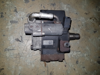 Dieselpomp Volkswagen Golf VI 1.6 TDI 16V 2012