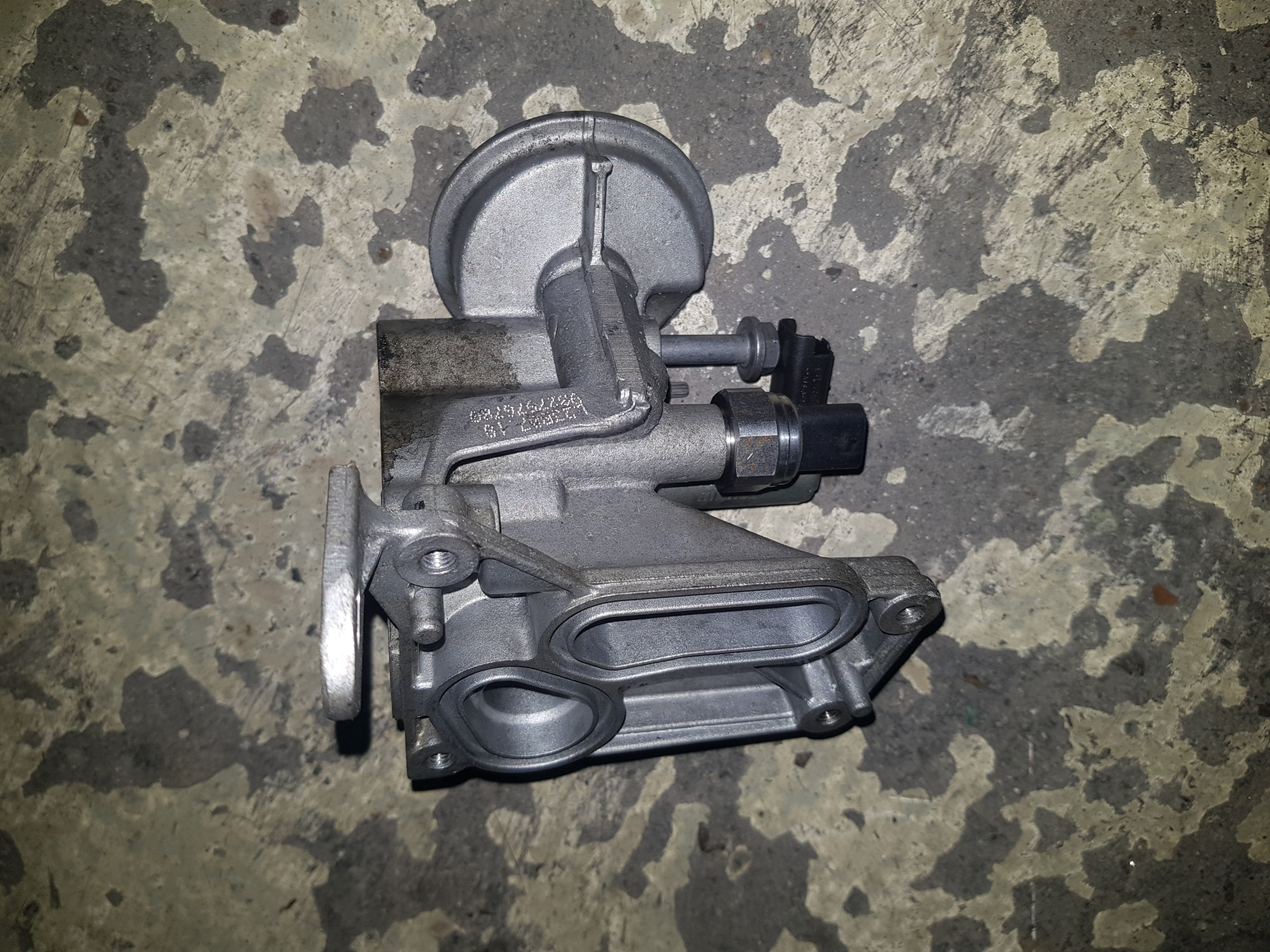 Support de filtre a huile Ford Mondeo V 2.0 TDCI 16V 2019