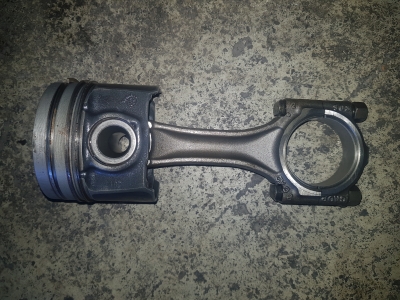 Piston Peugeot 5008 II 2.0 BlueHDI 16V 2018
