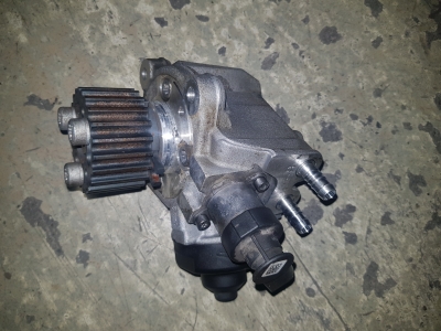 Dieselpomp Volkswagen Golf VI 2.0 TDI 16V 2009