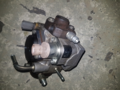 Dieselpomp Toyota Corolla Verso 2.2 D-4D 16V 2005