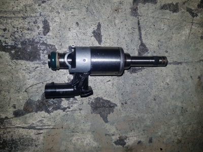 Injector Volkswagen Golf VII 1.4 TSI 16V 2013