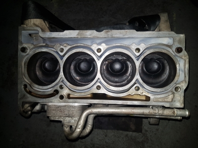 Onderblok Volkswagen Golf V 1.6 FSI 16V 2004