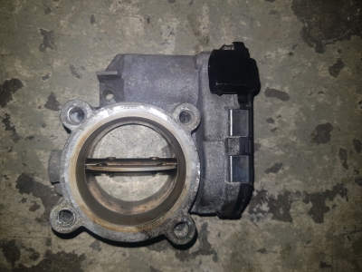 Gasklephuis Mercedes-Benz ML III 3.0 ML-350 V6 24V 2013