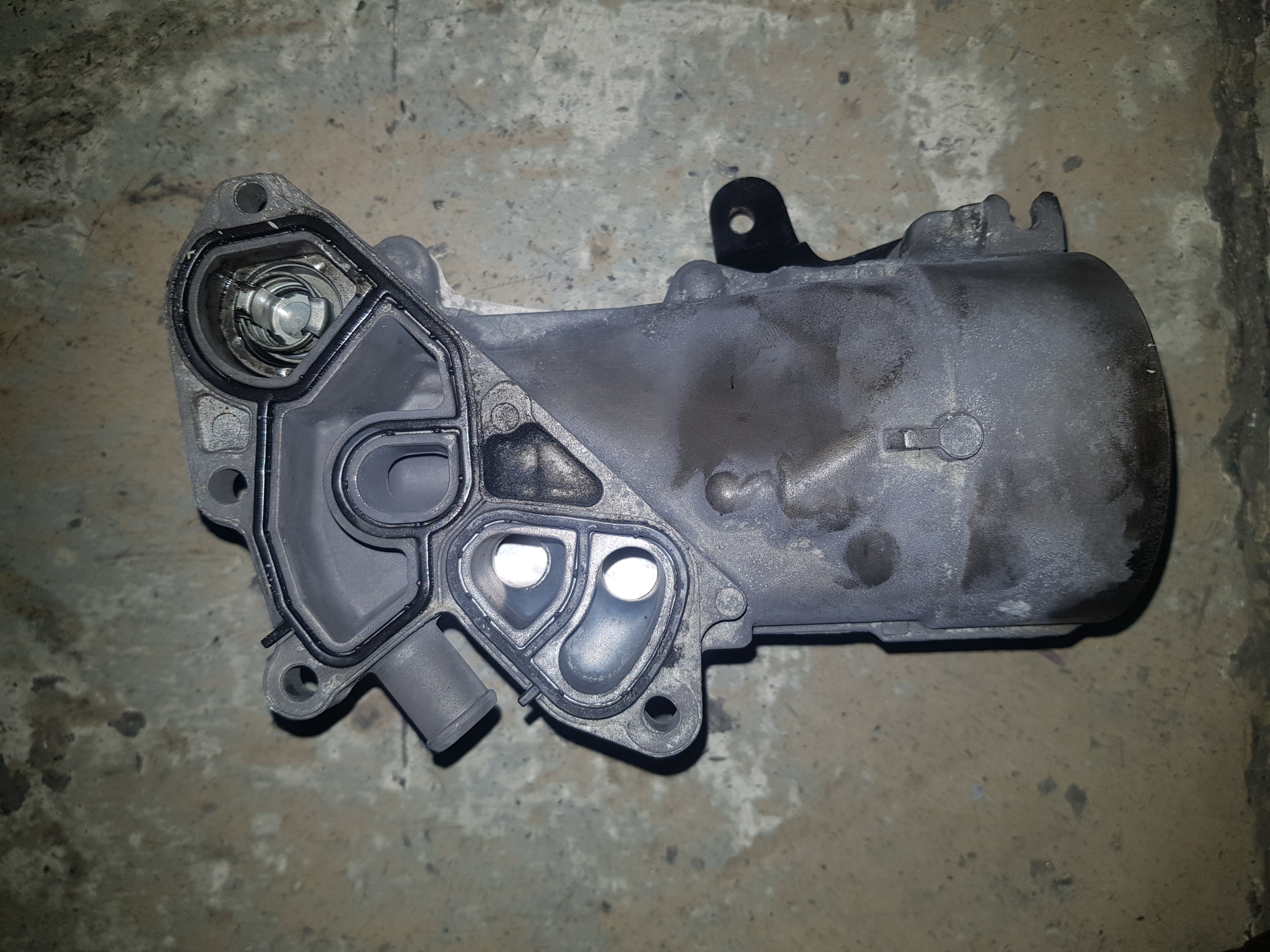 Support de filtre a huile Ford Fiesta 6 1.4 TDCI 2012