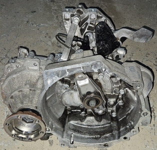 Versnellingsbak Volkswagen Caddy Maxi 1.9 TDI 2009