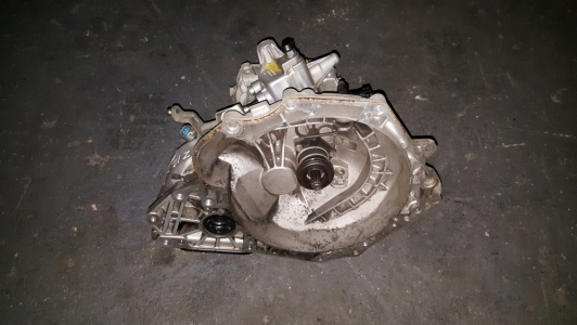 Versnellingsbak Opel Corsa 1.0 12v 2003