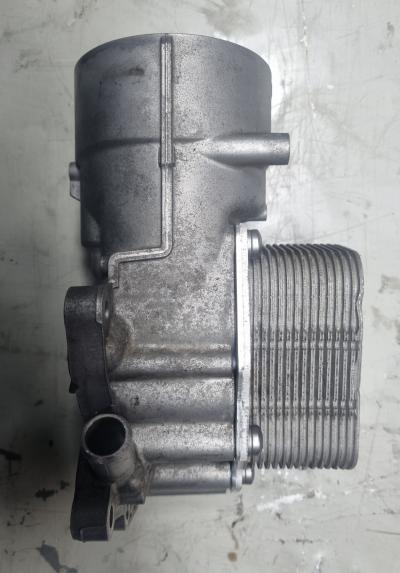 Support de filtre a huile Volvo V40 1.6 D2 2013