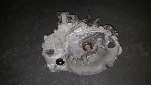 Versnellingsbak Nissan Primera 2.2 dCi 6 bak 2003