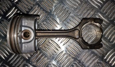 Piston Peugeot 308 1.2 12V e-THP PureTech 2019