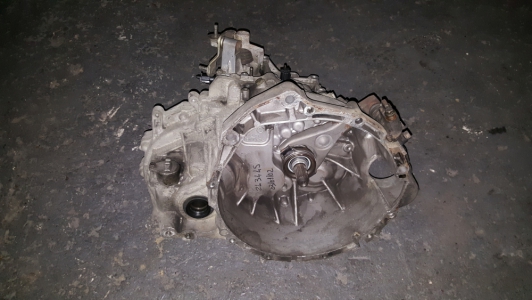Versnellingsbak Nissan Primera 2.2 dCi 6 bak 2002