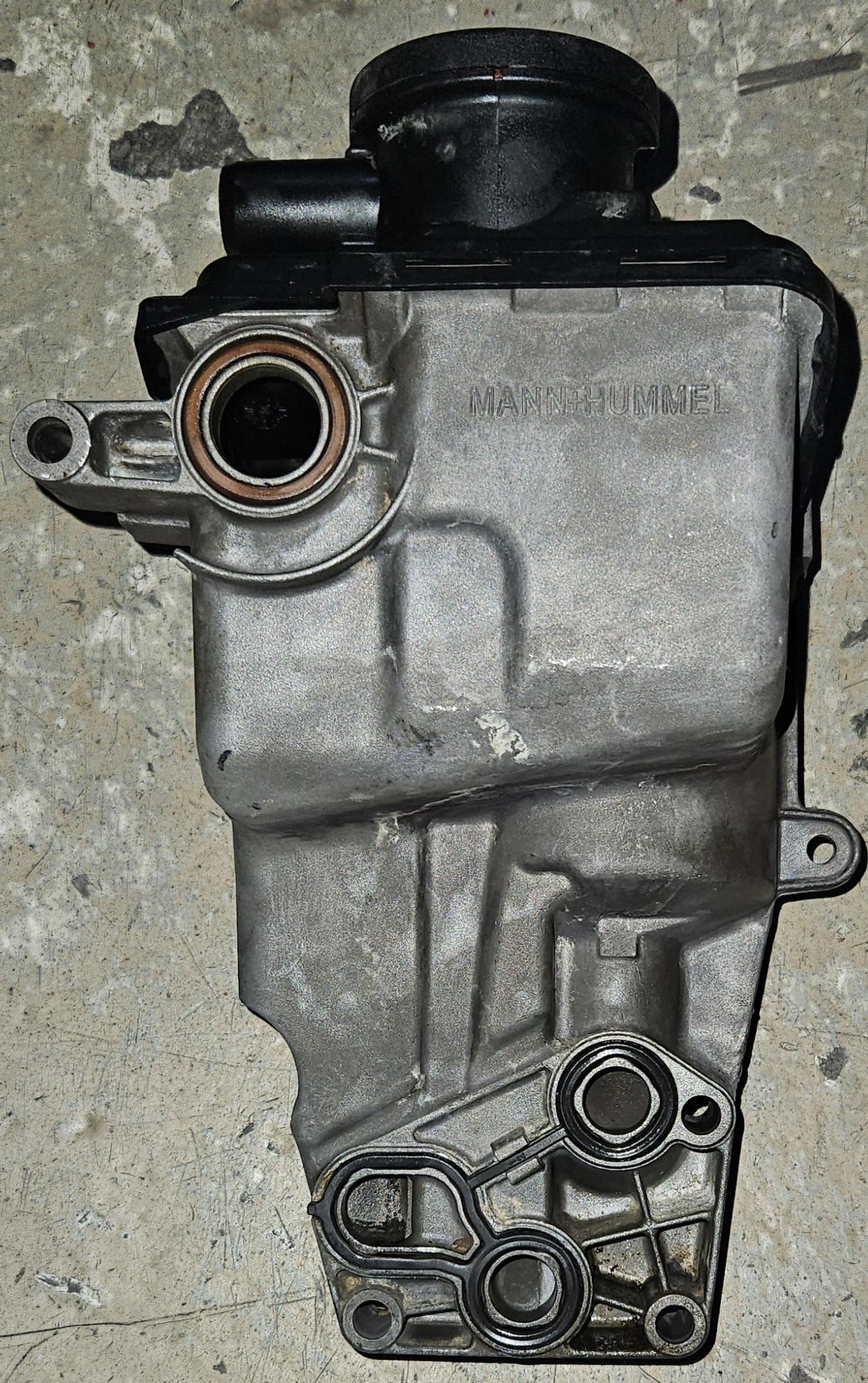 Support de filtre a huile Ford Kuga 2.5 T 20v 2009