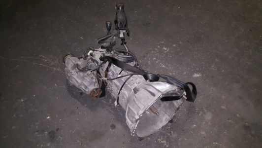 Versnellingsbak Mitsubishi L200 2.5 Di-D 4WD 2008
