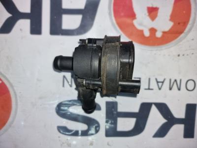 Waterpomp Mercedes-Benz A 2.2 A-220 d 16V 2017
