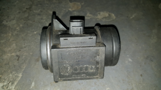 Luchtmassameter Volkswagen Golf 1.9 TDI 1998