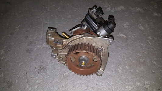 Dieselpomp Peugeot Partner 1.6 HDi 2007