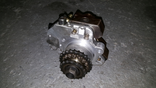 Dieselpomp BMW E90 320 d 2005