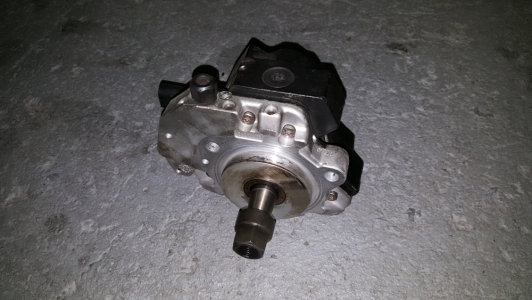 Dieselpomp BMW E87 120 d 2004