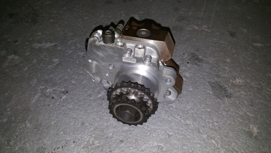 Dieselpomp BMW E90 330 d 2008