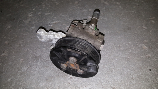 Stuurbekrachtigingspomp BMW E90 335i 2008