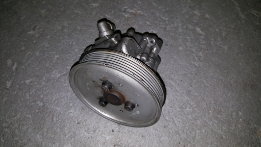 Stuurbekrachtigingspomp Audi A4 2.5 TDI V6 2003