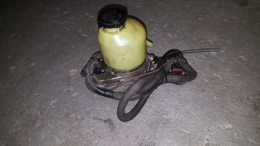 Stuurbekrachtigingspomp Opel Astra 1.6 16v 2005