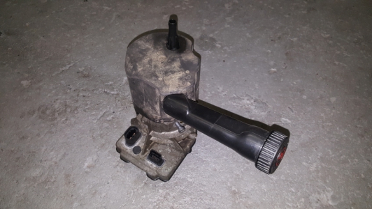 Pompe de direction assistée Citroen C4 Picasso 1.8 16v 2008