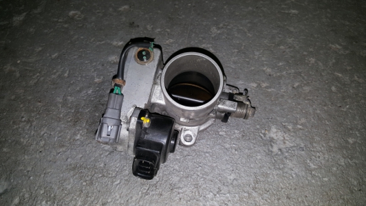 Throttle body Toyota Avensis 2.0 D-4D 2004