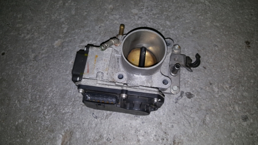 Gasklephuis Honda Civic Hybrid 1.3 2011
