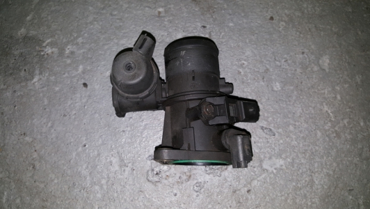 Throttle body Citroen C5 2.0 HDiF 2009