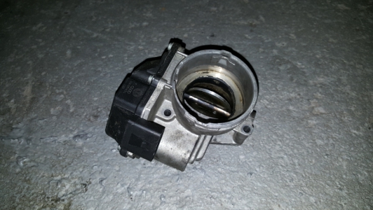 Throttle body Volkswagen Caddy 1.9 TDI 2008