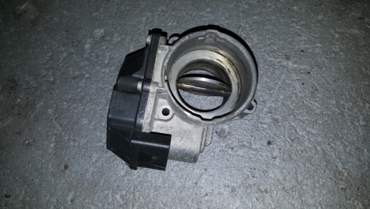 Gasklephuis Volkswagen Transporter 1.9 TDI 2006