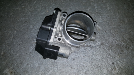 Throttle body Volkswagen Crafter 2.5 TDI 2009